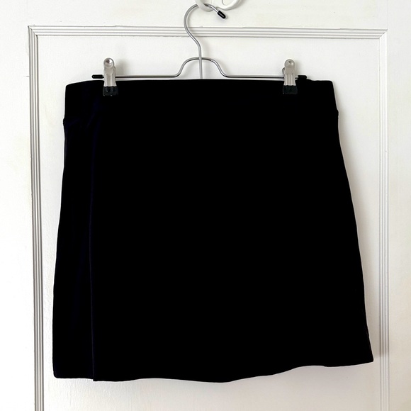 Athleta Dresses & Skirts - Black Athleta Brooklyn A Line Skort